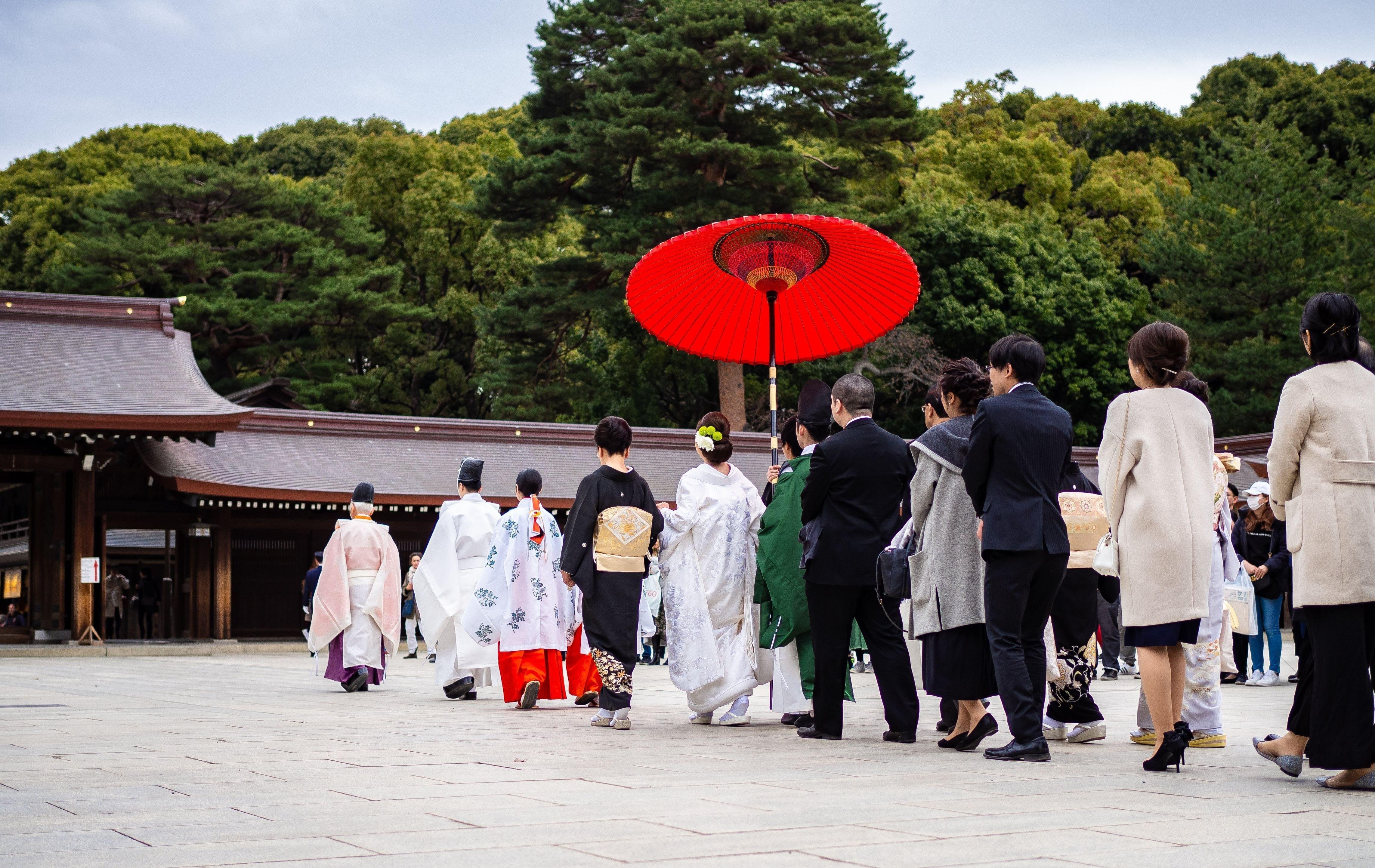 Uniquely Land of the Rising Sun Weddings - KLOSH
